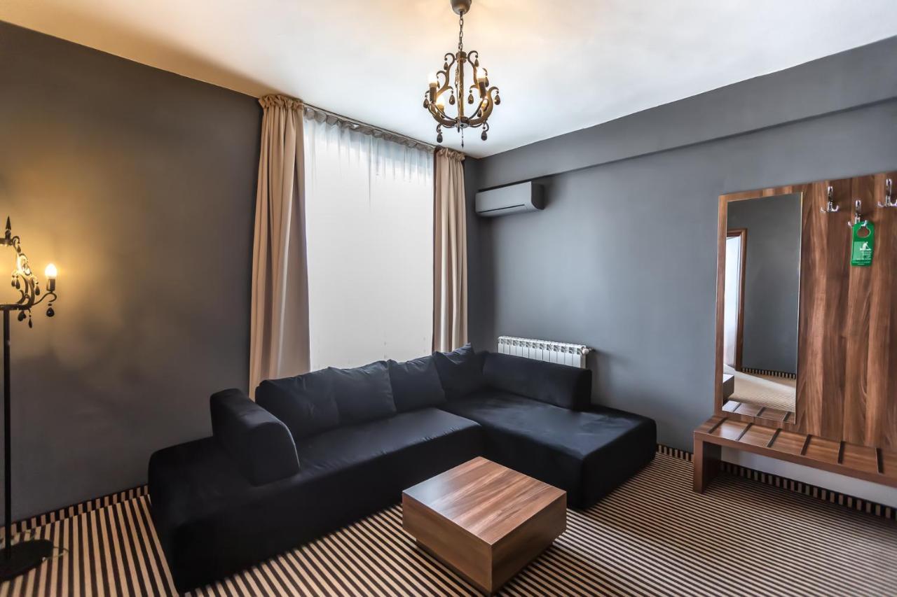 Alex&George Boutique Hotel Kaloşvar Dış mekan fotoğraf